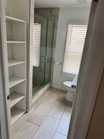 1349 Devonshire Road, Grosse Pointe, MI 48230
