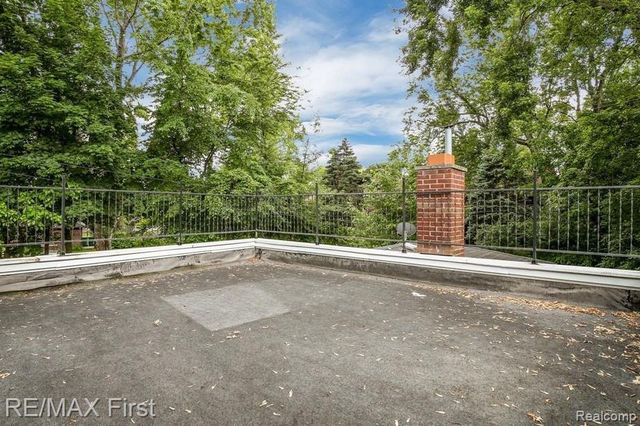 1349 Devonshire Road, Grosse Pointe, MI 48230