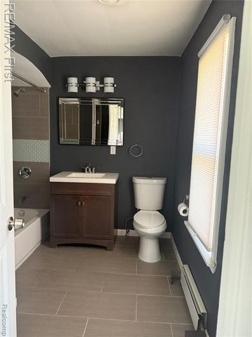 1349 Devonshire Road, Grosse Pointe, MI 48230