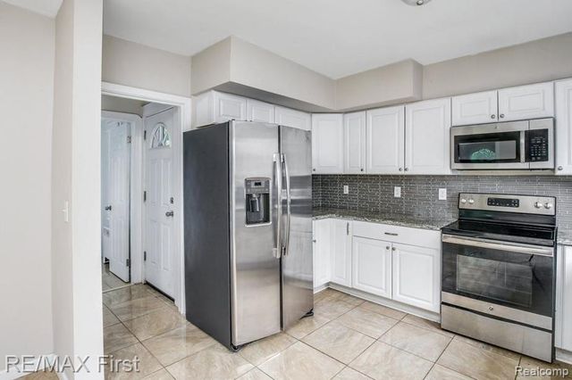 1349 Devonshire Road, Grosse Pointe, MI 48230