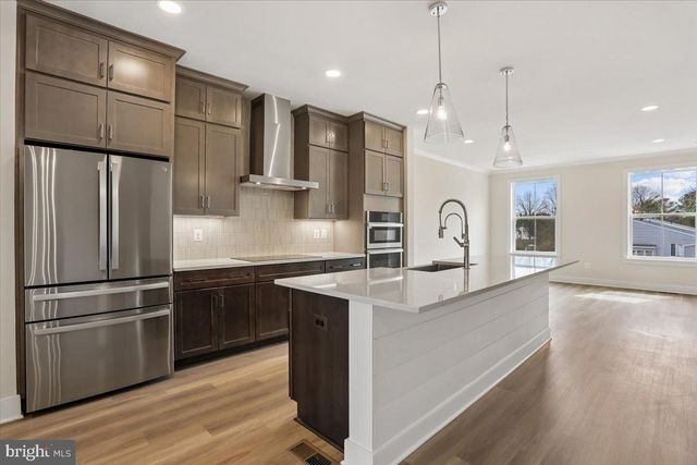 102 ALLEN LN, Poolesville, MD 20837