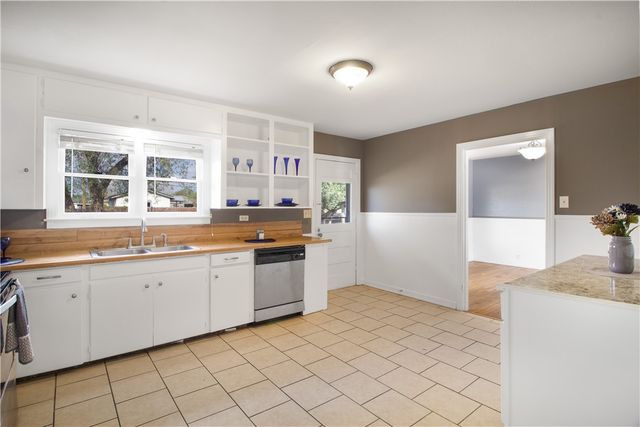 623 Field Ave, Taft, TX 78390