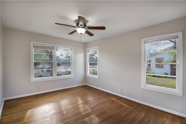 623 Field Ave, Taft, TX 78390