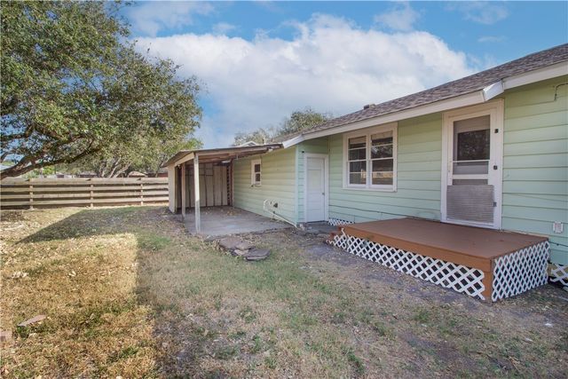 623 Field Ave, Taft, TX 78390