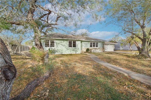 623 Field Ave, Taft, TX 78390