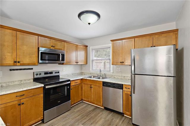 2905 N Radcliffe LN, Chesapeake, VA 23321