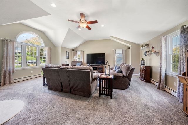 29 S Central St, Milford, MA 01757