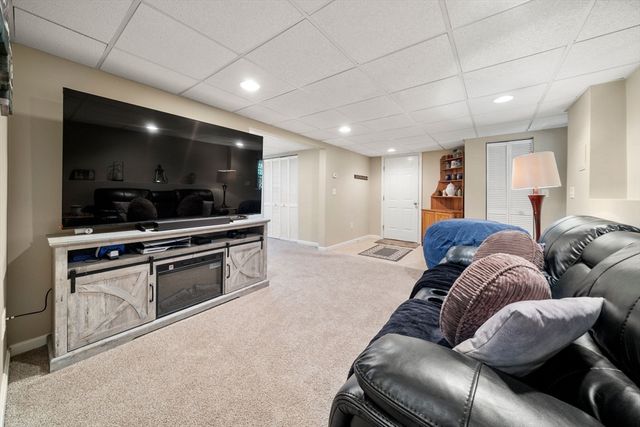 29 S Central St, Milford, MA 01757