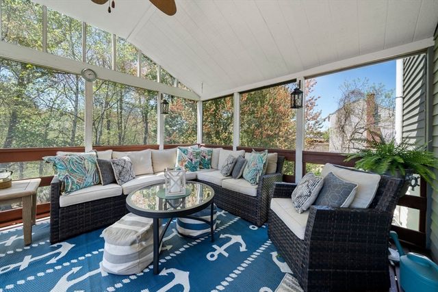 29 S Central St, Milford, MA 01757