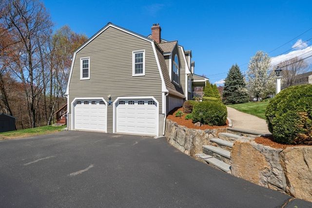 29 S Central St, Milford, MA 01757