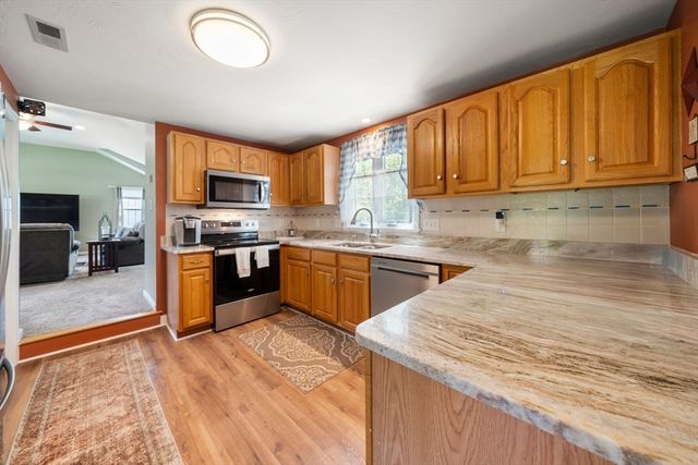 29 S Central St, Milford, MA 01757