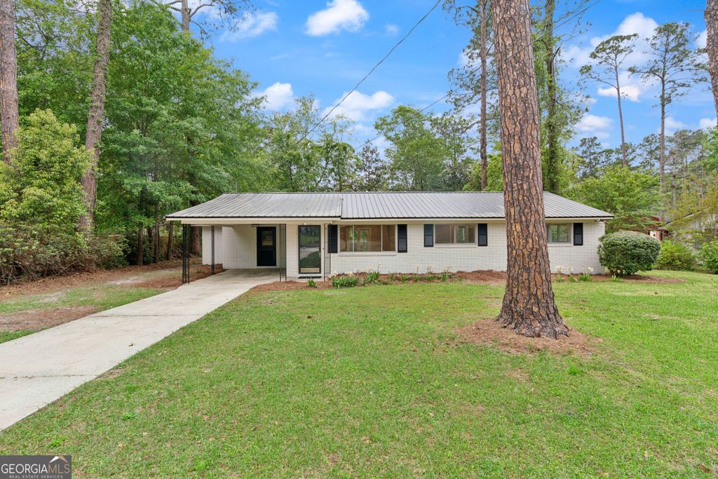 147 Greenwood Street, Jesup, GA 31545