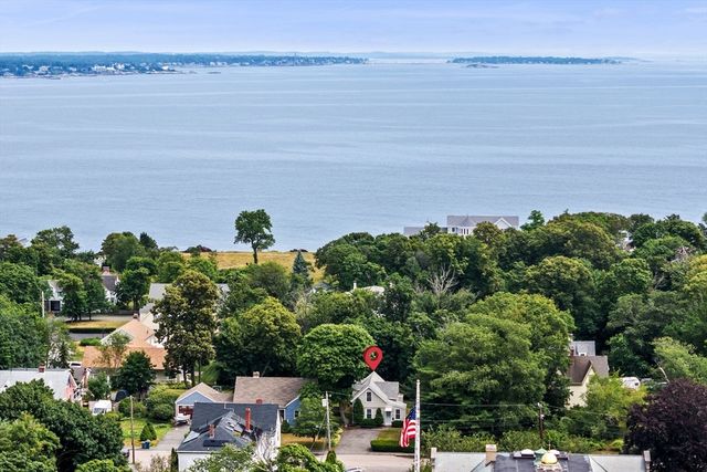 26 Central St, Nahant, MA 01908