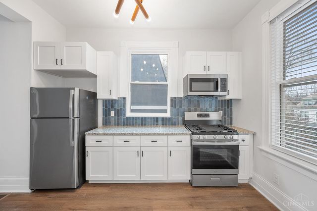 2232 Kemper Lane, Cincinnati, OH 45206