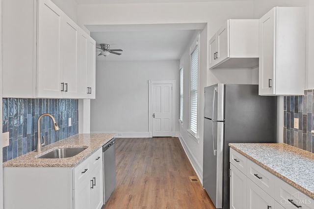 2232 Kemper Lane, Cincinnati, OH 45206