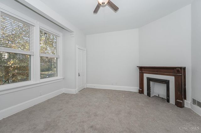 2232 Kemper Lane, Cincinnati, OH 45206