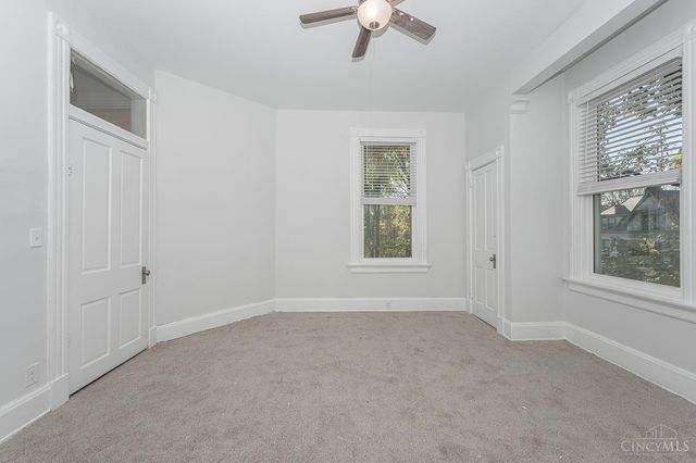 2232 Kemper Lane, Cincinnati, OH 45206