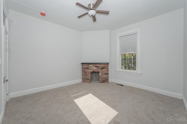 2232 Kemper Lane, Cincinnati, OH 45206