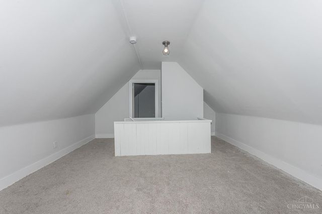 2232 Kemper Lane, Cincinnati, OH 45206