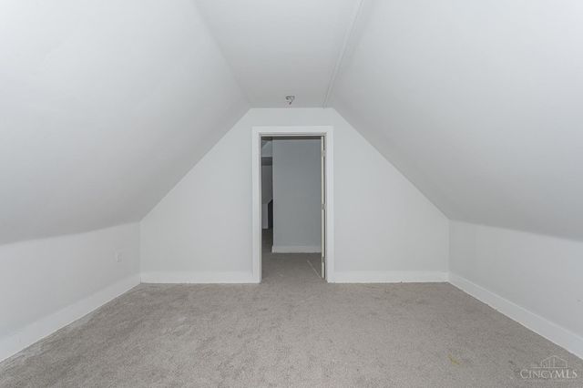 2232 Kemper Lane, Cincinnati, OH 45206