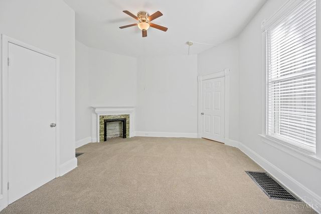 2232 Kemper Lane, Cincinnati, OH 45206