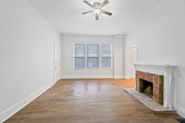 2232 Kemper Lane, Cincinnati, OH 45206