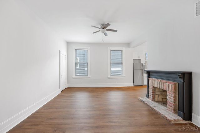 2232 Kemper Lane, Cincinnati, OH 45206