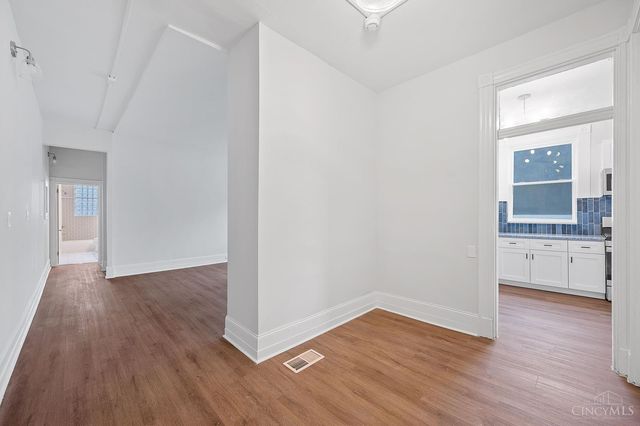 2232 Kemper Lane, Cincinnati, OH 45206