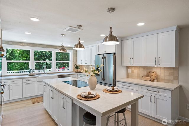 6119 Sehmel Drive, Gig Harbor, WA 98332