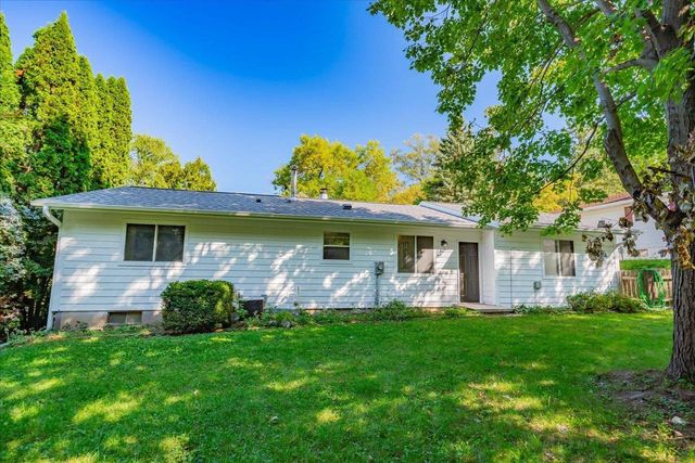 2706 Warner Street, Madison, WI 53713