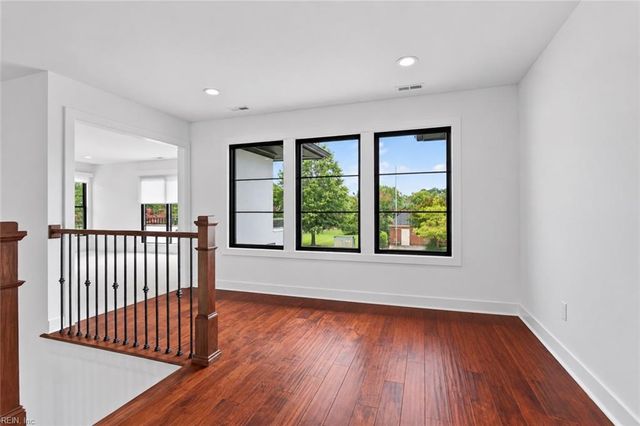 1316 Lambeth LN, Virginia Beach, VA 23455