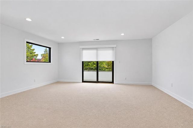 1316 Lambeth LN, Virginia Beach, VA 23455