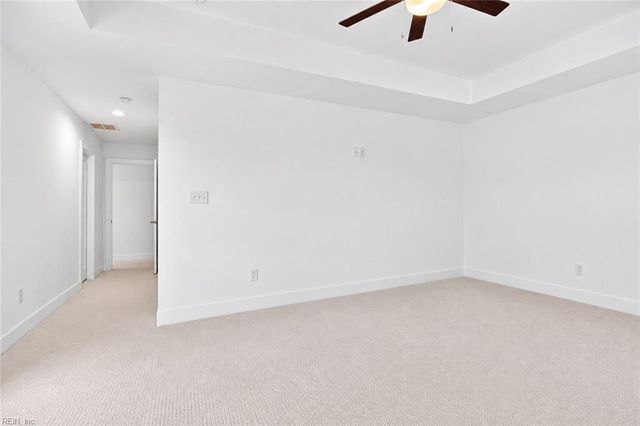 1316 Lambeth LN, Virginia Beach, VA 23455