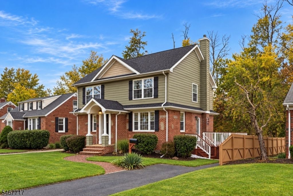 114 3Rd St, Dunellen Boro, NJ 08812 — photo 2