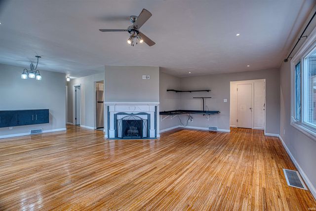 1117 S Englewood Avenue, Evansville, IN 47714