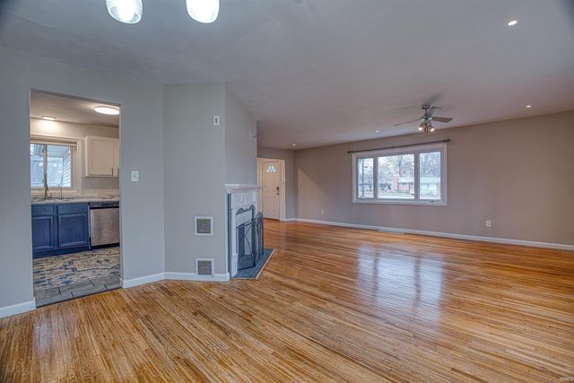 1117 S Englewood Avenue, Evansville, IN 47714