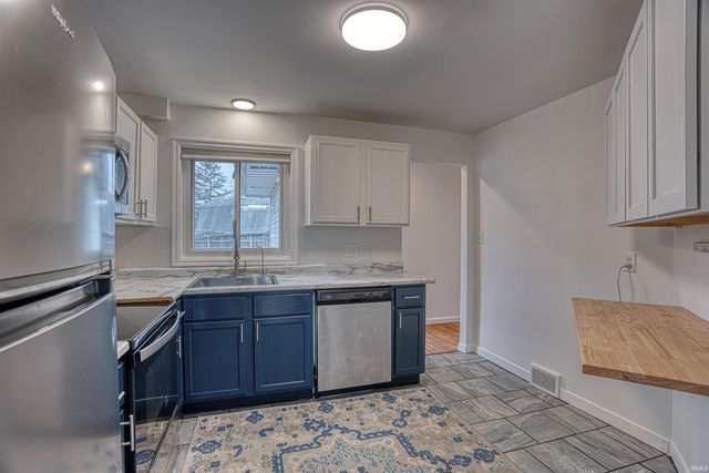 1117 S Englewood Avenue, Evansville, IN 47714