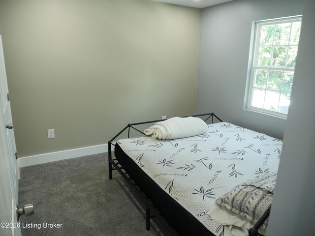 927 Algonquin Pkwy, Louisville, KY 40208
