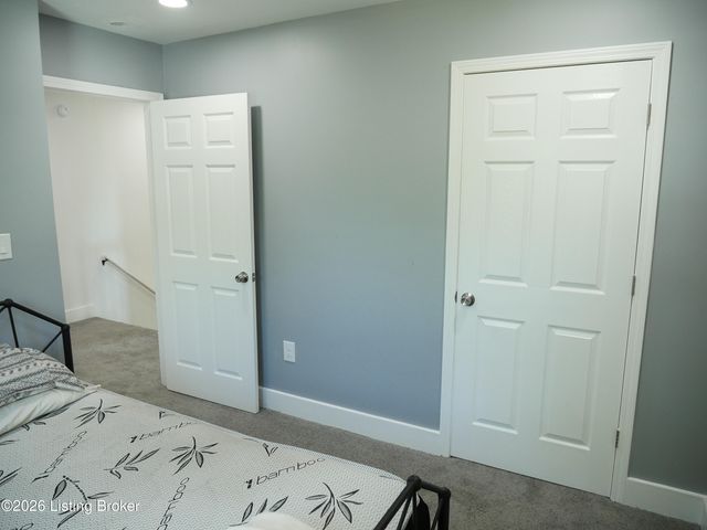927 Algonquin Pkwy, Louisville, KY 40208