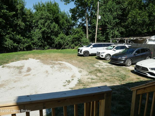 927 Algonquin Pkwy, Louisville, KY 40208