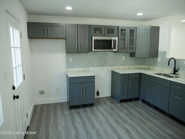 927 Algonquin Pkwy, Louisville, KY 40208