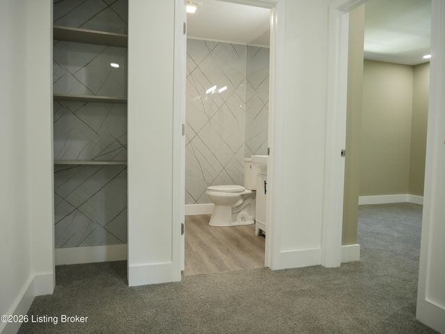 927 Algonquin Pkwy, Louisville, KY 40208