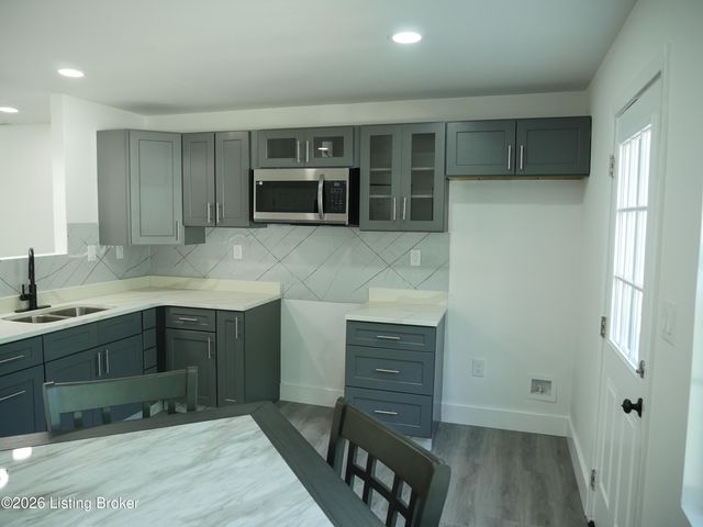927 Algonquin Pkwy, Louisville, KY 40208