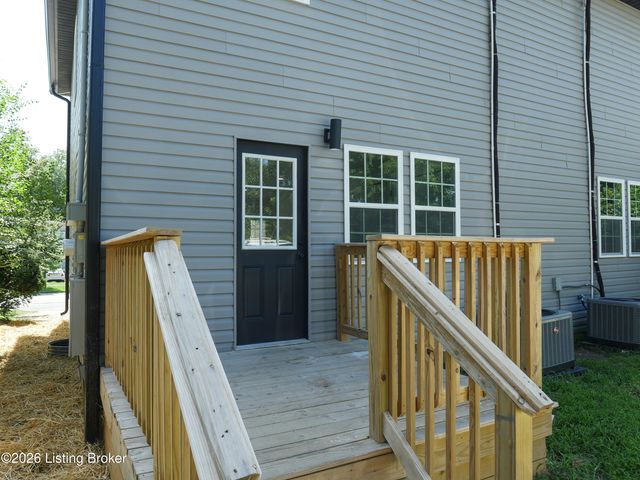 927 Algonquin Pkwy, Louisville, KY 40208