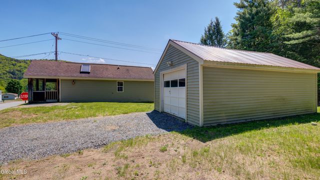 1649 N Shore Road, Day, NY 12835