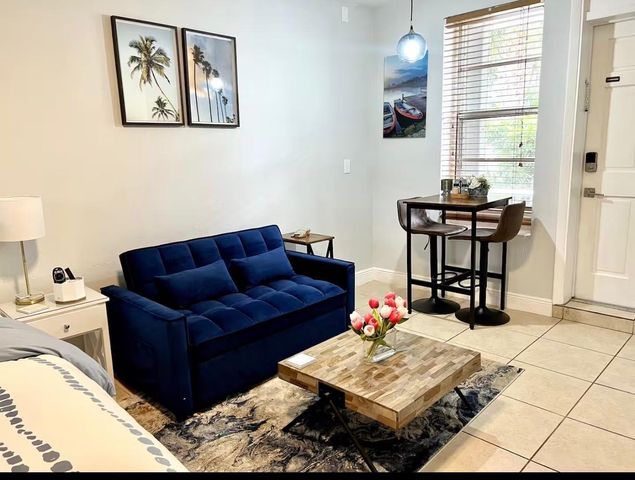 3312 7th Street 1, Pompano Beach, FL 33062