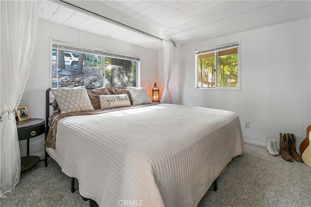 628 Rose Lane, Twin Peaks, CA 92391