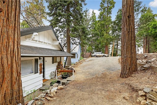 628 Rose Lane, Twin Peaks, CA 92391