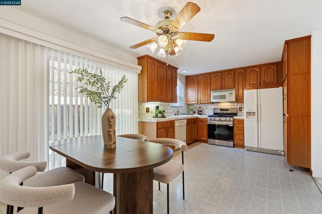 2321 Camino Dolores, Castro Valley, CA 94546