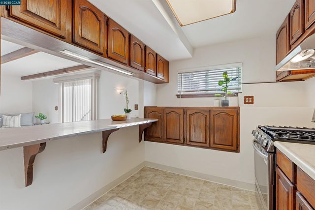 2321 Camino Dolores, Castro Valley, CA 94546